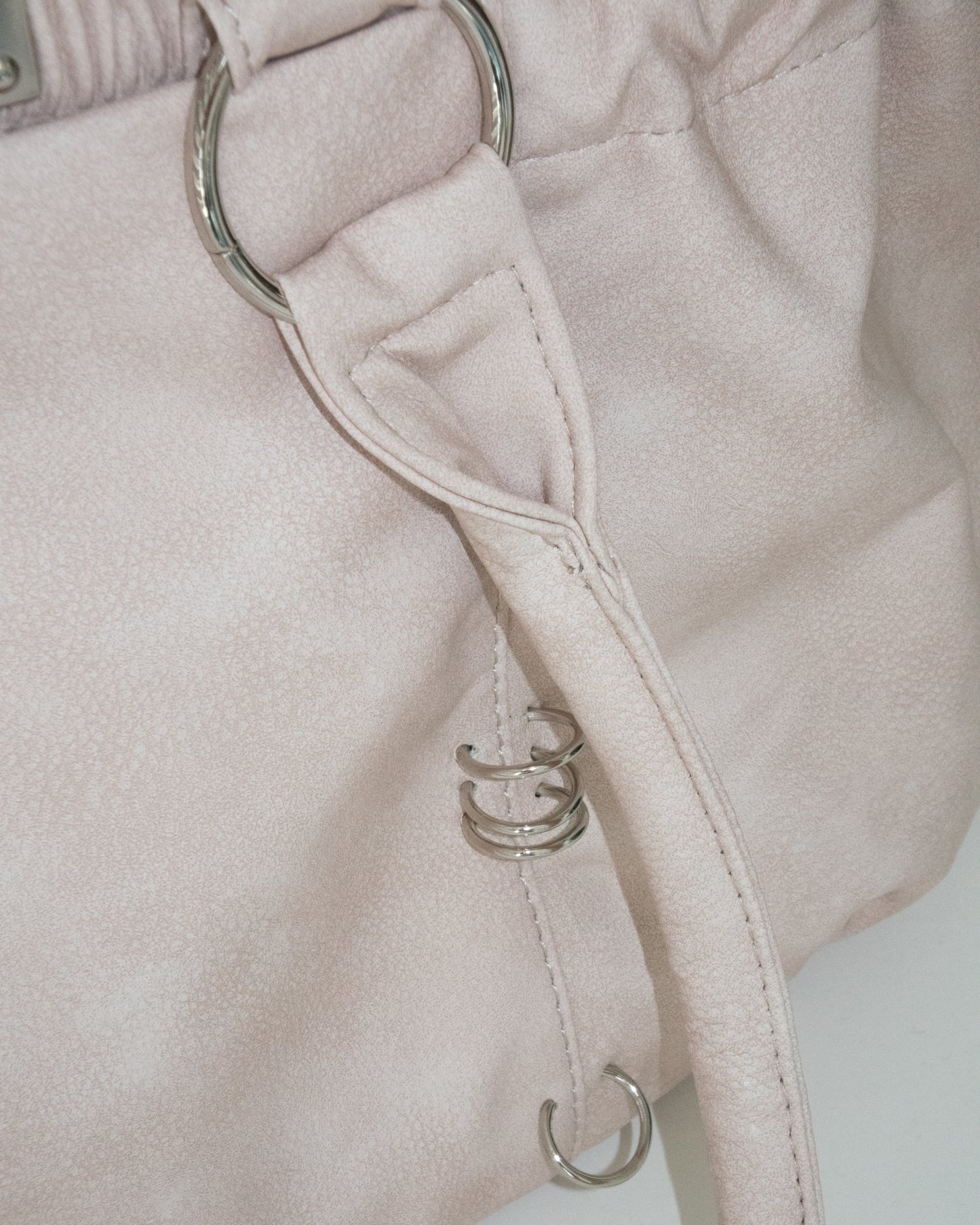 PIERCED BOXER BAG sand