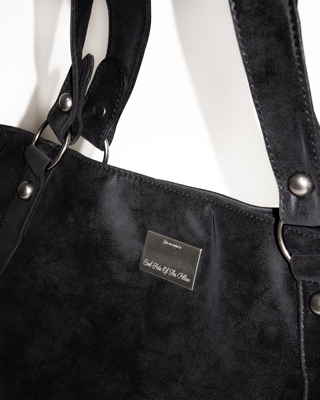 HARNESS MAXI TOTE black