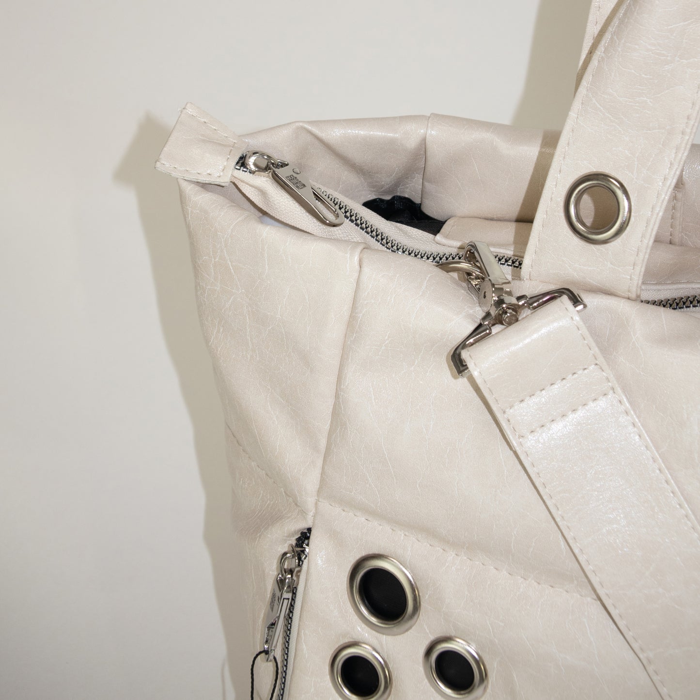 MY EYELET TRAVEL BAG cream