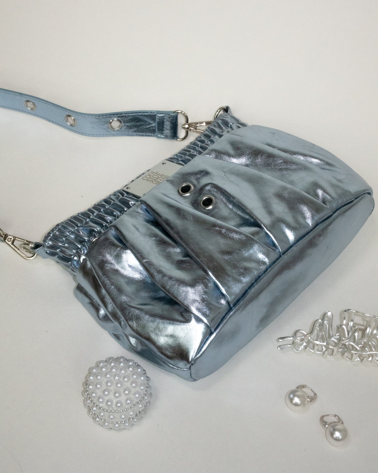 THE BOXER BAG MINI metal blue