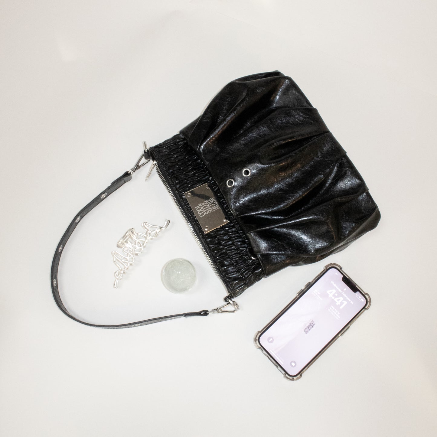 THE BOXER BAG black