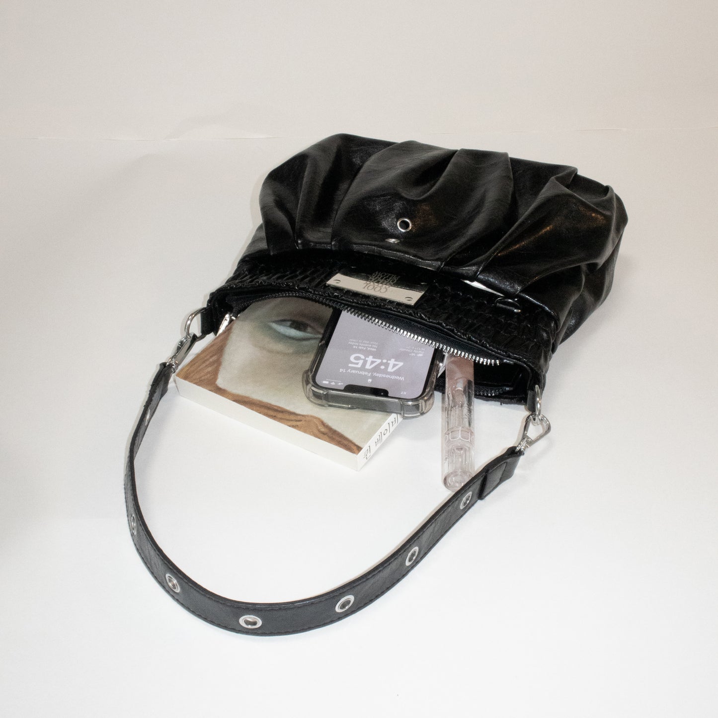 THE BOXER BAG black