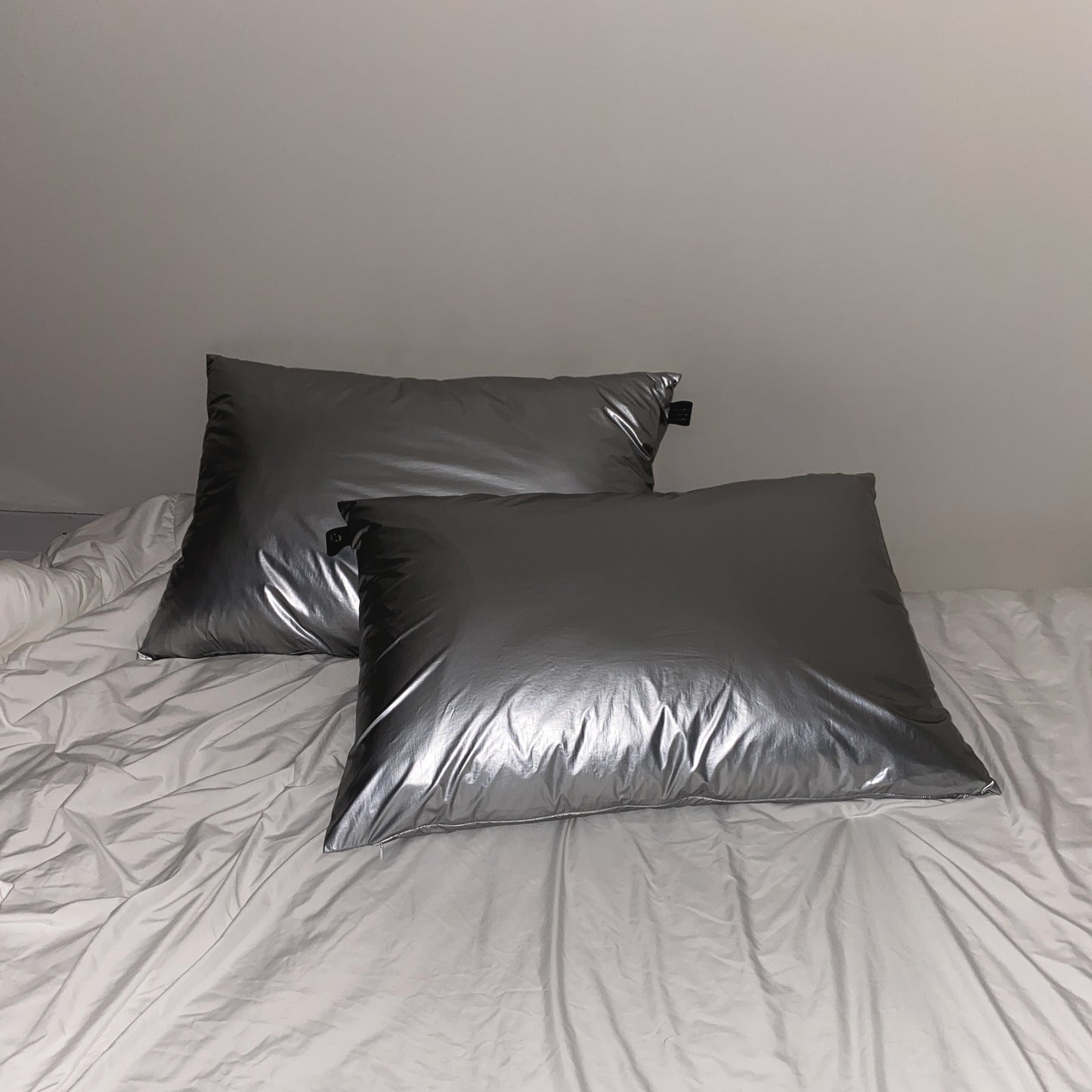 METALLIC PILLOWCASE silver