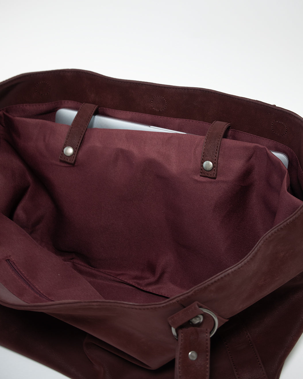 HARNESS MAXI TOTE port wine