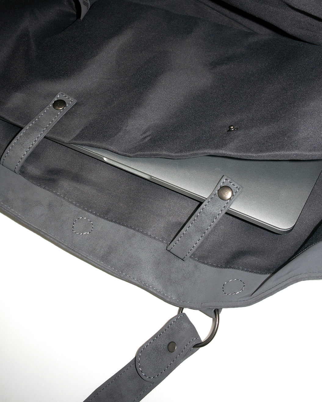 HARNESS MAXI TOTE charcoal